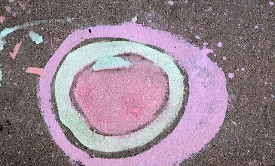 sidewalk painted circles | Artchoo.com