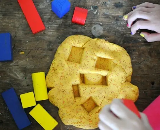 Playing with block shapes with homemade playdough • Artchoo.com