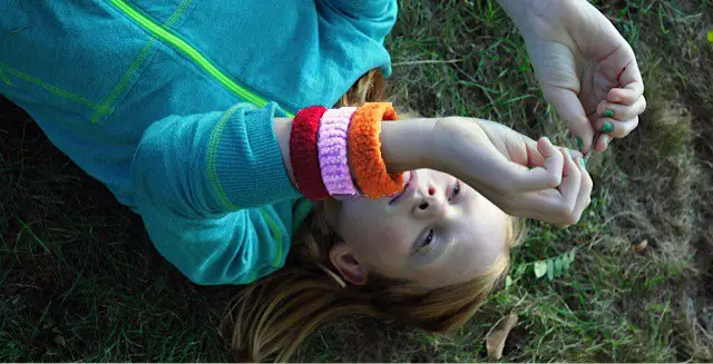 Felted Bracelets Project for kids (and beginner knitting adults!)