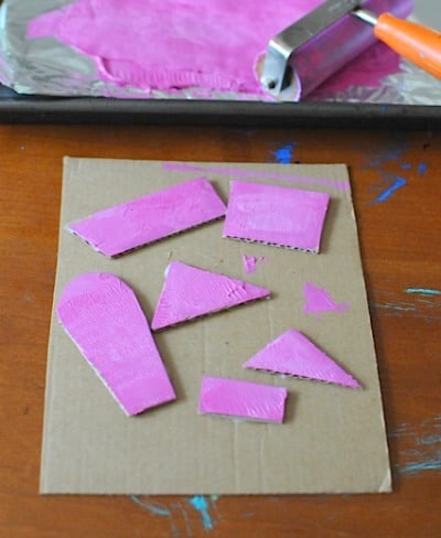 Making prints with cardboard - easy art projects from Artchoo.com