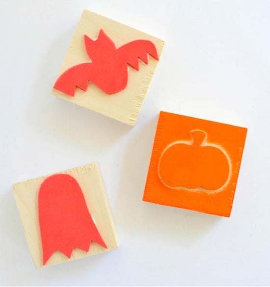 DIY Halloween stamps • Artchoo.com