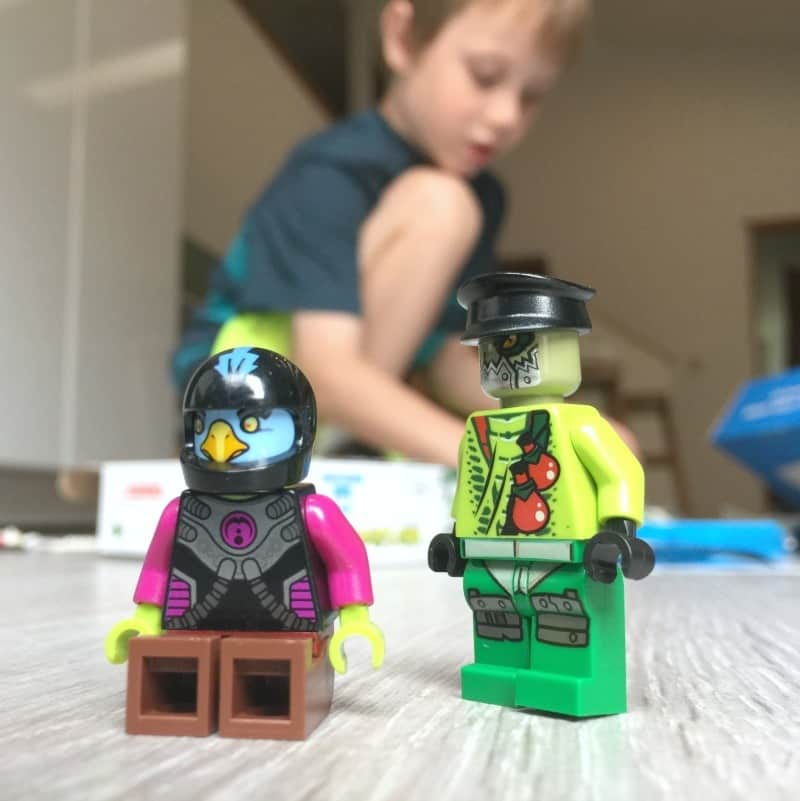 mini-figs-science