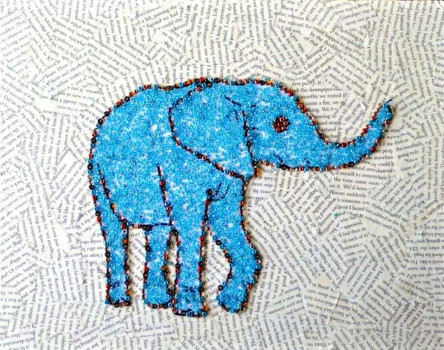 Beaded DIY animal art - click through for the tutorial- it's super easy to make