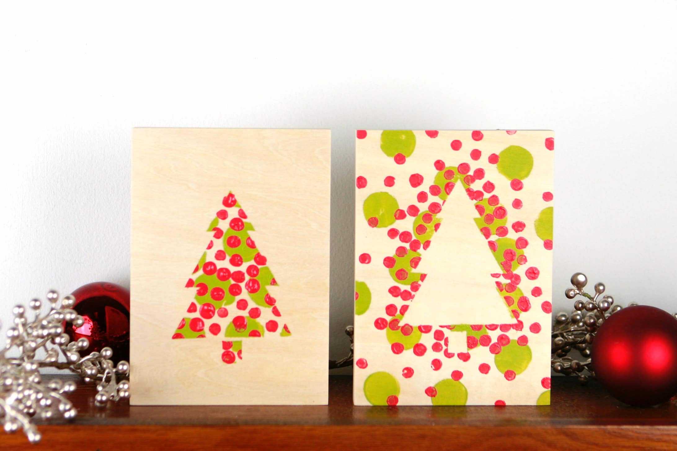 Christmas DIY dotty paintings 