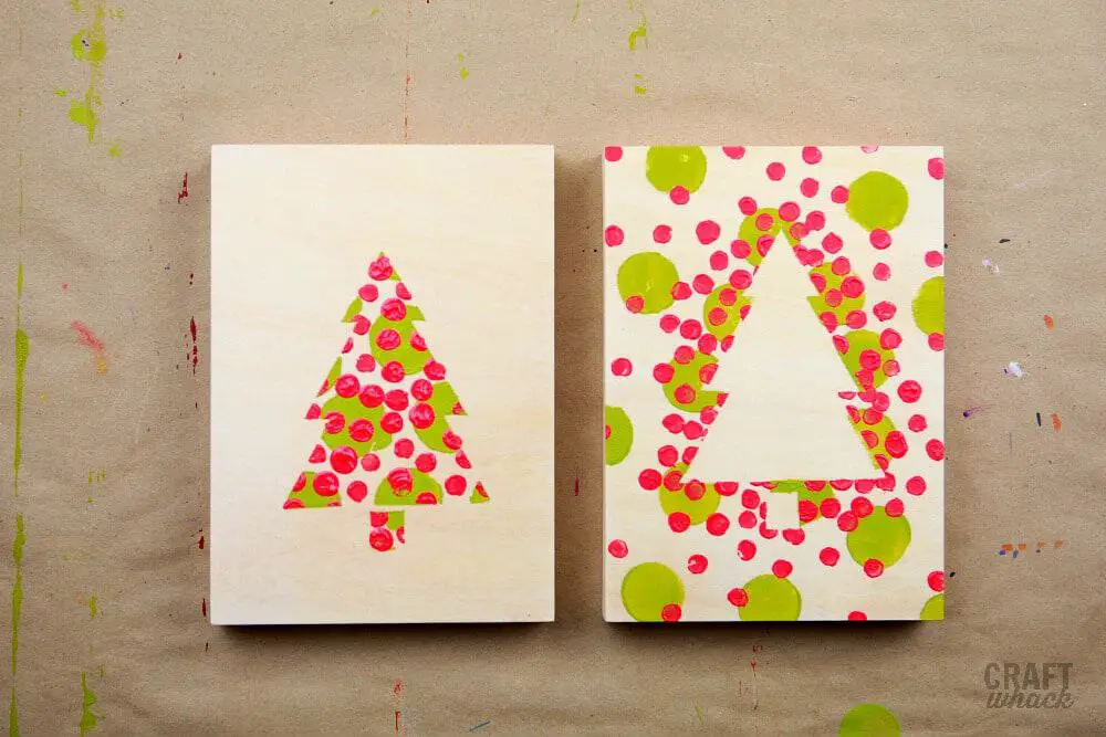 Christmas DIY dotty paintings 