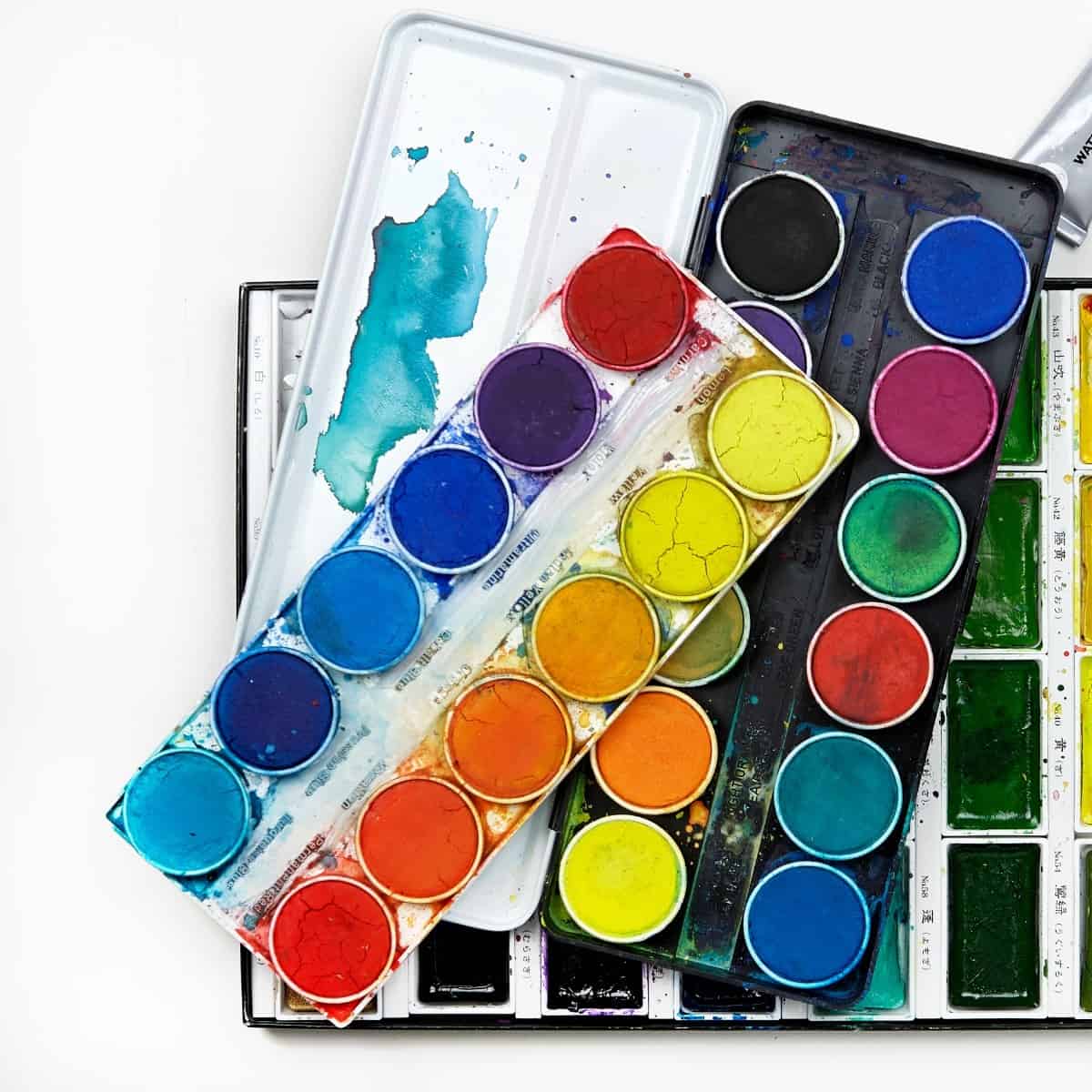 Watercolor Pans vs Tubes: Which Is Better? · Craftwhack