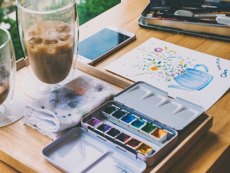 The Best Travel Watercolor Kits For Every Level Artist