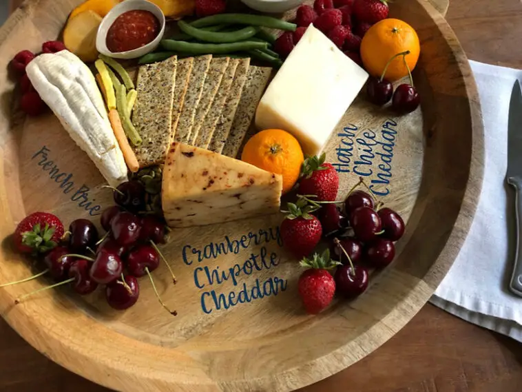 customize-your-own-cheese-board-with-cricut