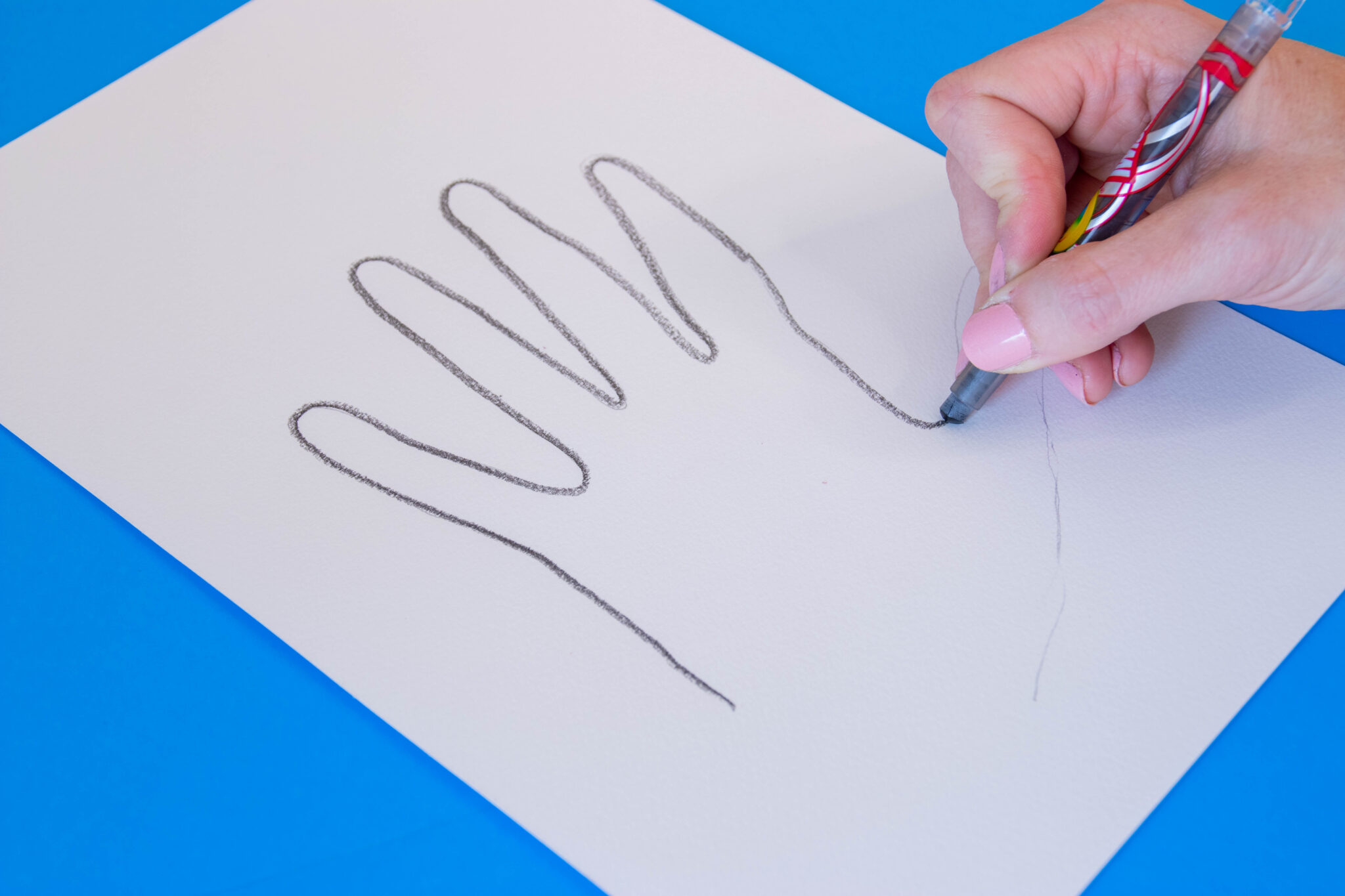 fun-hand-tracing-ideas-using-resist-art