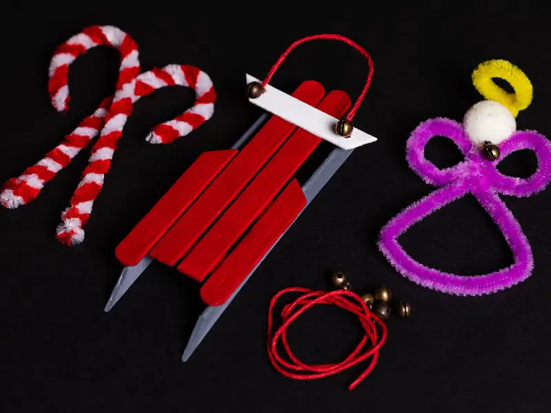 Pipe Cleaners Christmas Crafts
