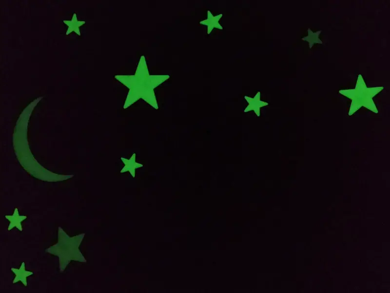 glow in the dark stars