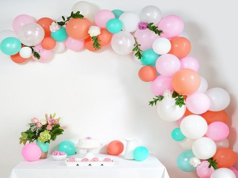 DIY Balloon Arch