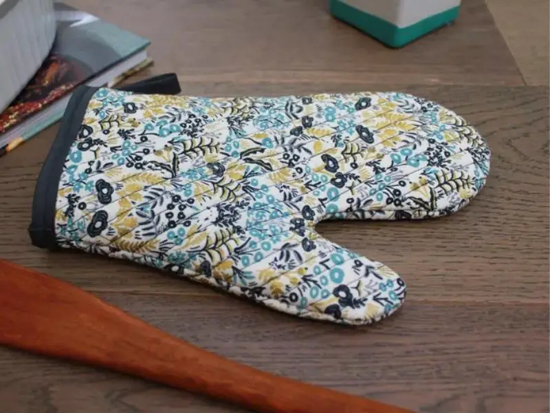 DIY Oven Mitt