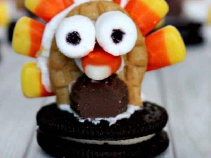 Thanksgiving Cookie Turkey